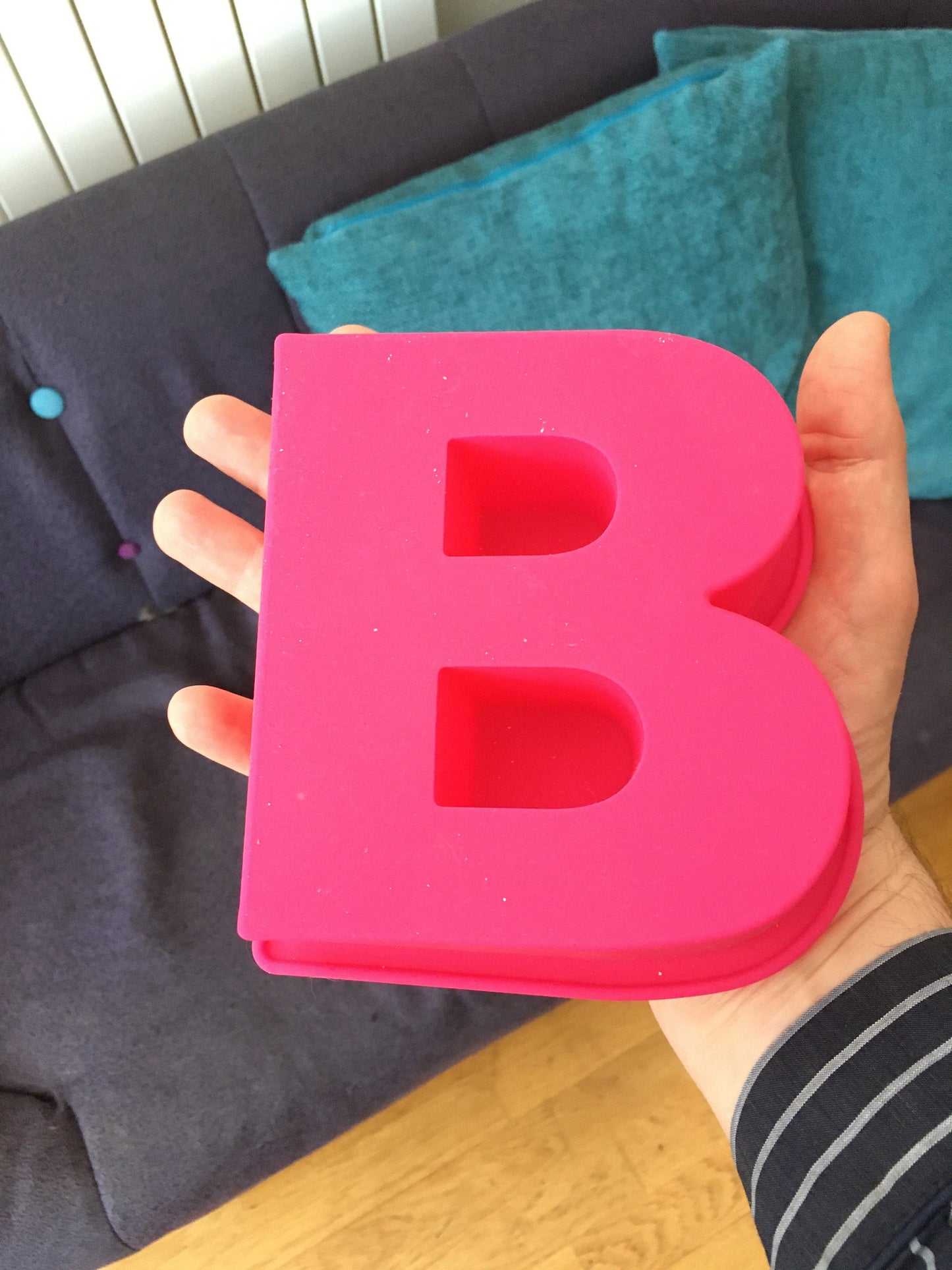 US DIRECT - 6 inch Pink Letters Silicone Molds A Z - PLUS ampersand & Symbol perfect for resins
