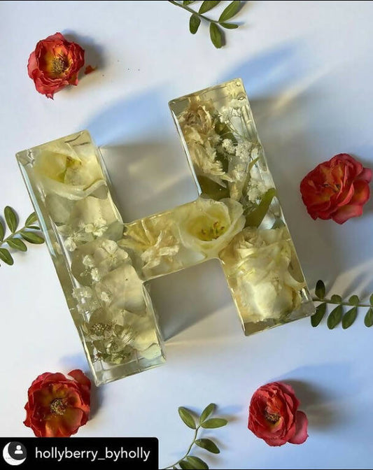 Beautiful H Flower Preservation Piece